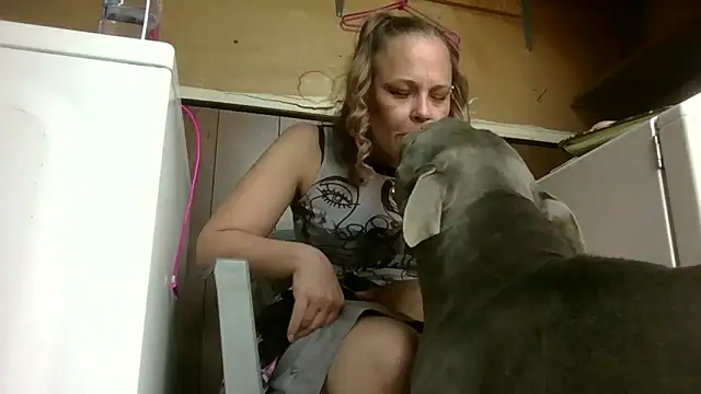 nikkibae33 online show from 04/12/26, 12:25