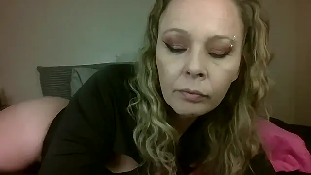 nikkibae33 online show from 02/24/26, 12:33