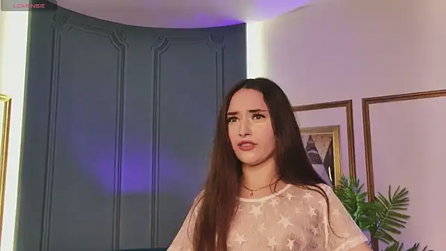 Snapshot of LuisaFaye chatting on 03/03/26, 06:04 LuisaFaye online show from 03/03/26, 06:04