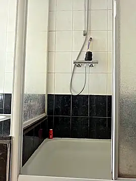 thenakedtraveler online show from 11/09/25, 11:36