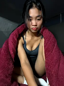 Lynly k2 online show from 11/15/25, 01:04