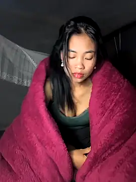 Lynly k2 online show from 11/30/25, 12:39