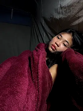 Lynly k2 online show from 02/10/26, 12:09