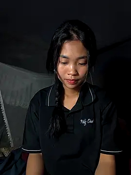 Lynly k2 online show from 12/04/25, 10:14