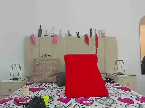 ShanellDiaz  online show from 11/12/25, 01:15