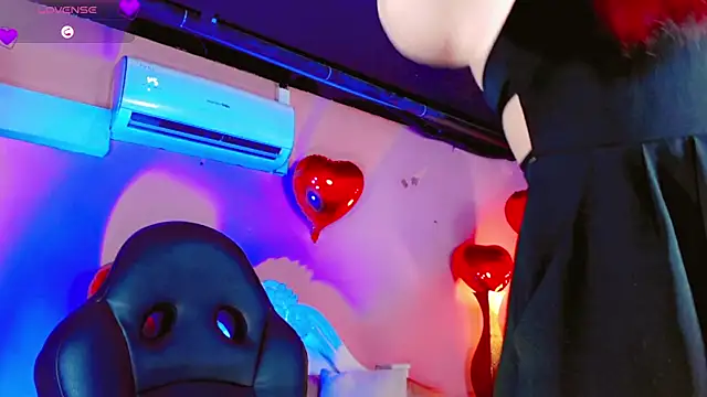 AnnaRouseQueen online show from 02/17/26, 08:39