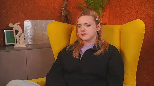 TomasaTroutner online show from 11/12/25, 12:42