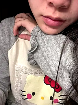 Lynn-122 online show from 11/21/25, 12:20