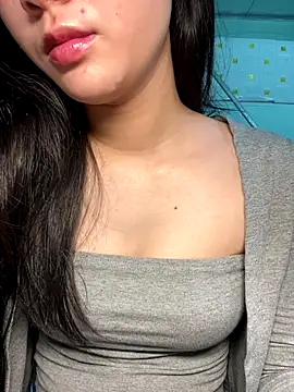 Lynn-122 online show from 12/01/25, 05:52