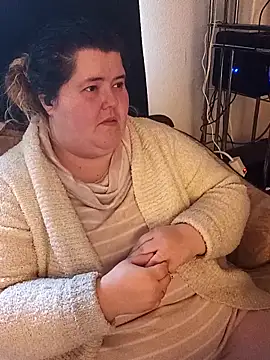 Snapshot of mayflower420 chatting on 03/16/26, 08:00 mayflower420 online show from 03/16/26, 08:00