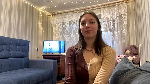 Snapshot of CarliBatas chatting on 11/08/25, 12:52 CarliBatas online show from 11/08/25, 12:52