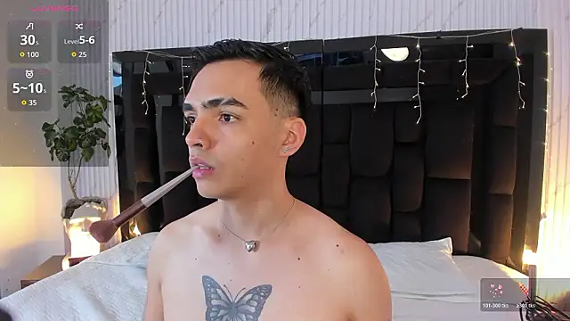 NicoKingg  online show from 03/04/26, 12:35