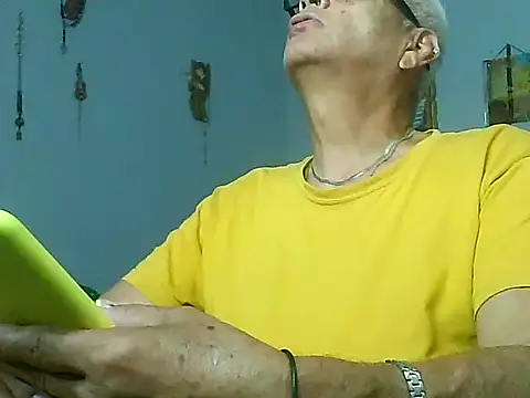 dirtysluttyfist online show from 12/04/25, 03:55