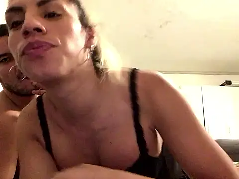 ESTRELLABERECHUCKY online show from 01/06/26, 04:22