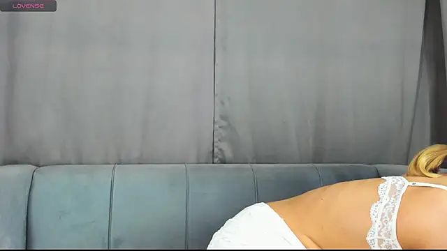 Monisees online show from 11/16/25, 02:27