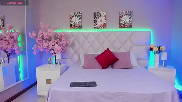 Neko pam online show from 12/19/25, 12:18