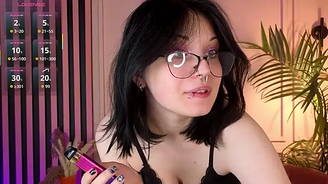 Snapshot of ScarletHarley chatting on 11/09/25, 01:15 ScarletHarley online show from 11/09/25, 01:15