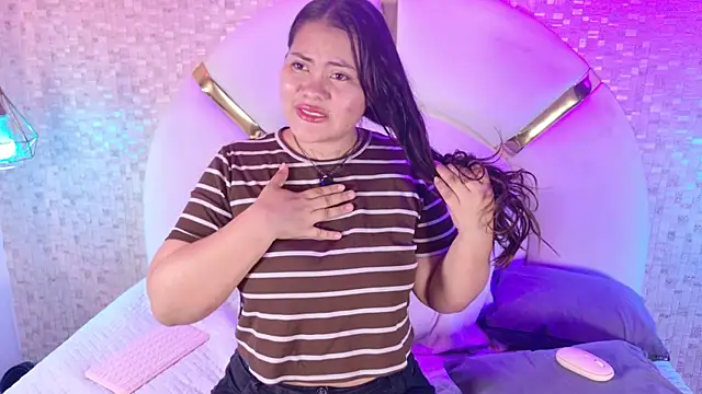 aria sm online show from 12/22/25, 03:17