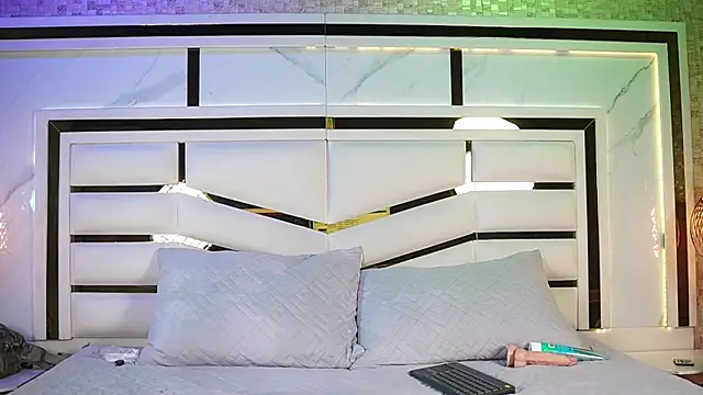 aria sm online show from 12/03/25, 04:13