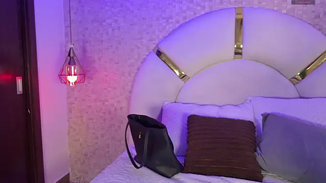 aria sm online show from 11/12/25, 07:07