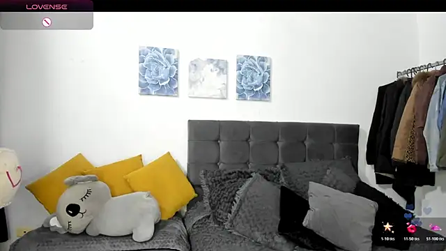 ariannawil online show from 03/01/26, 10:54