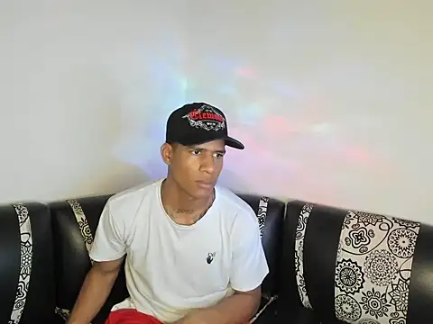 JUANBIGCOCK21CM online show from 04/28/26, 08:24