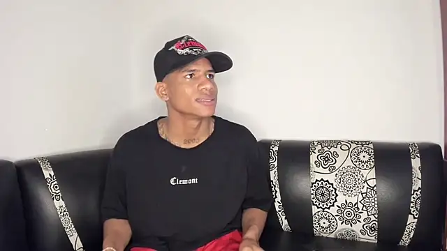 Snapshot of JUANBIGCOCK21CM chatting on 04/08/26, 06:53 JUANBIGCOCK21CM online show from 04/08/26, 06:53