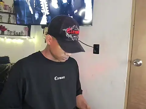JUANBIGCOCK21CM online show from 05/22/26, 11:14