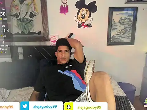 Snapshot of JUANBIGCOCK21CM chatting on 11/28/25, 01:17 JUANBIGCOCK21CM online show from 11/28/25, 01:17