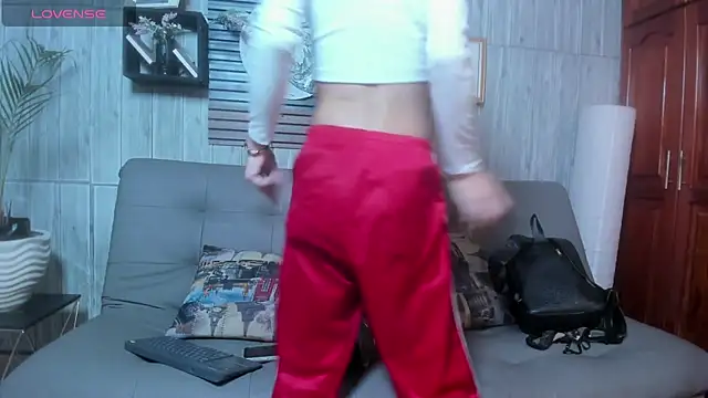 Melany 27 online show from 12/17/25, 01:27