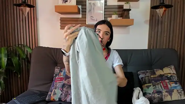 Melany 27 online show from 11/11/25, 02:34