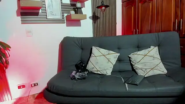 Melany 27 online show from 12/04/25, 02:27