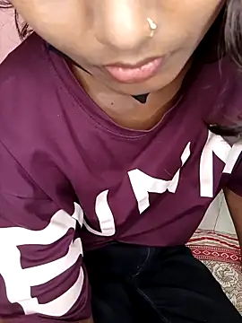 Snapshot of priyanka-rani1 chatting on 11/09/25, 05:28 priyanka-rani1 online show from 11/09/25, 05:28