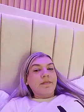 Snapshot of gala_montes_30 chatting on 11/08/25, 01:58 gala montes 30 online show from 11/08/25, 01:58