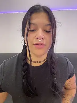 amazonaa9 online show from 04/11/26, 01:15