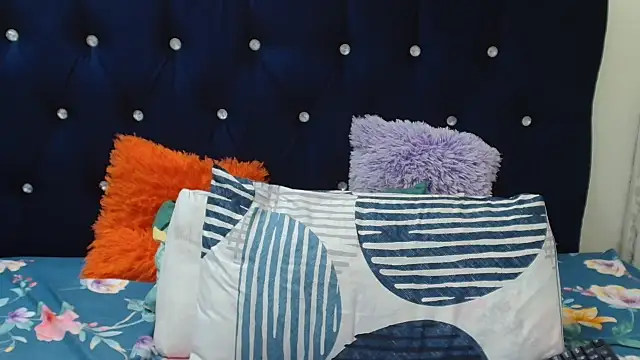 JuiceLips88 online show from 12/02/25, 04:52