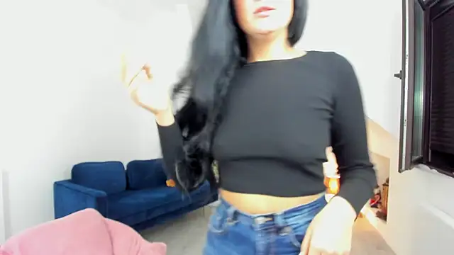 AnyaEvy online show from 12/04/25, 05:06