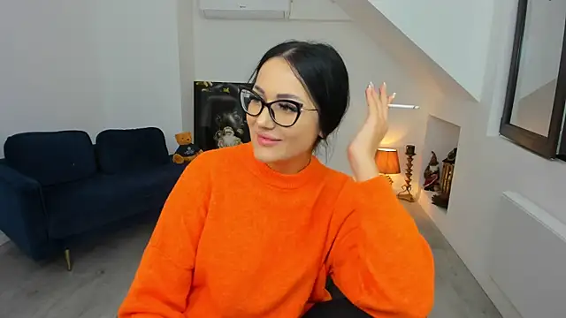 AnyaEvy online show from 12/02/25, 05:09