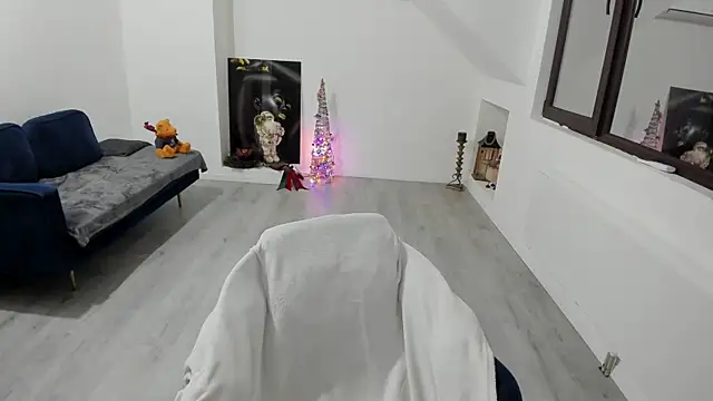 AnyaEvy online show from 12/19/25, 05:43