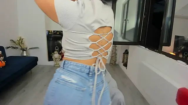 AnyaEvy online show from 11/22/25, 04:44