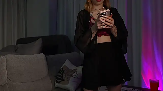 LinaaVelle online show from 05/22/26, 08:07