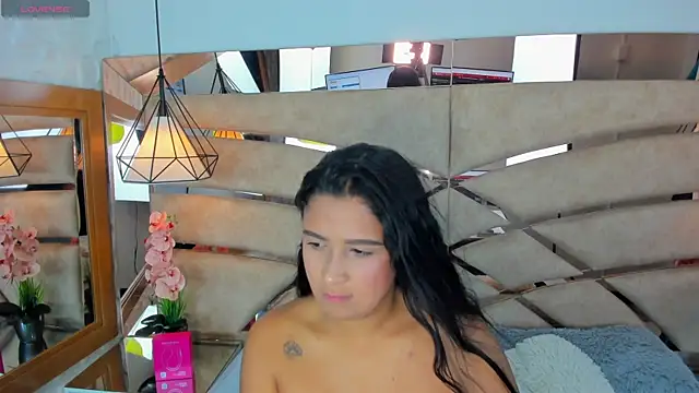 PARKERTHOMPSON online show from 11/15/25, 06:01