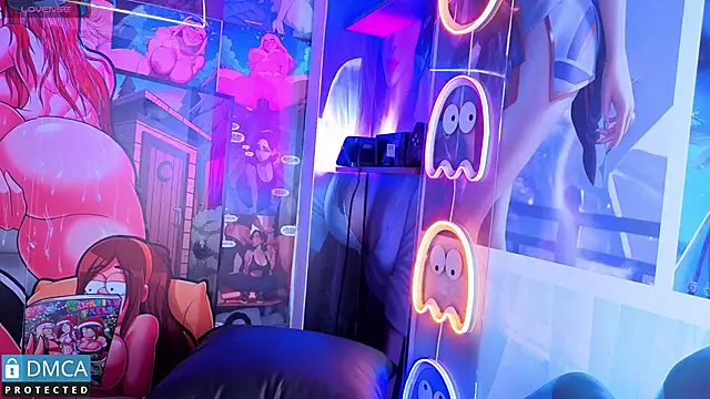 sofia sstonee  online show from 12/15/25, 11:05