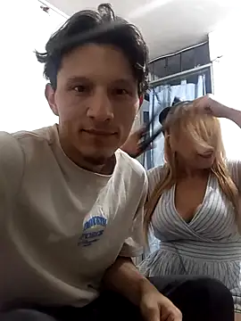 xXAndreyAndMariaXx online show from 11/12/25, 12:04