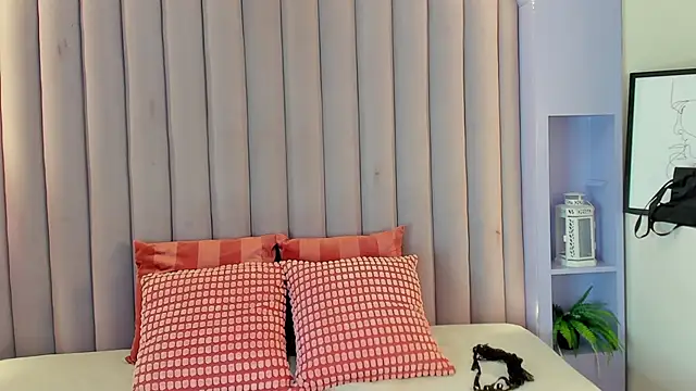 NicoletCherry   online show from 01/07/26, 07:52