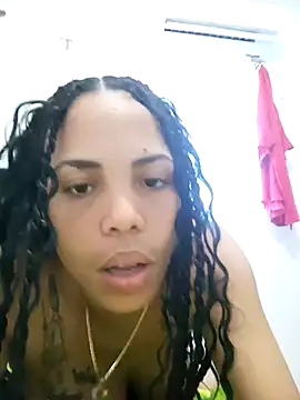 23Quenn online show from 11/20/25, 08:09