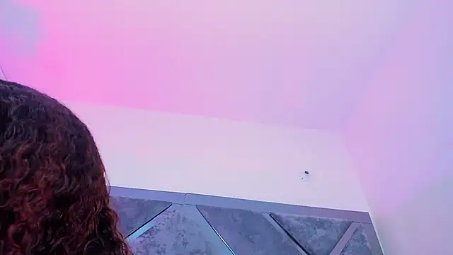 Snapshot of luciagray1 chatting on 11/16/25, 11:41 luciagray1 online show from 11/16/25, 11:41