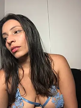 Snapshot of Vianca_Costt chatting on 05/15/26, 03:04 Vianca Costt online show from 05/15/26, 03:04