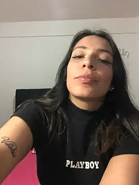 Snapshot of Vianca_Costt chatting on 03/25/26, 03:06 Vianca Costt online show from 03/25/26, 03:06