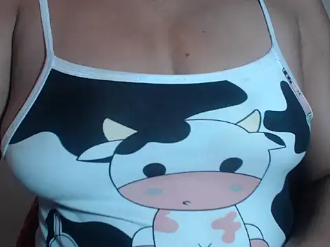urnipples online show from 11/19/25, 01:49